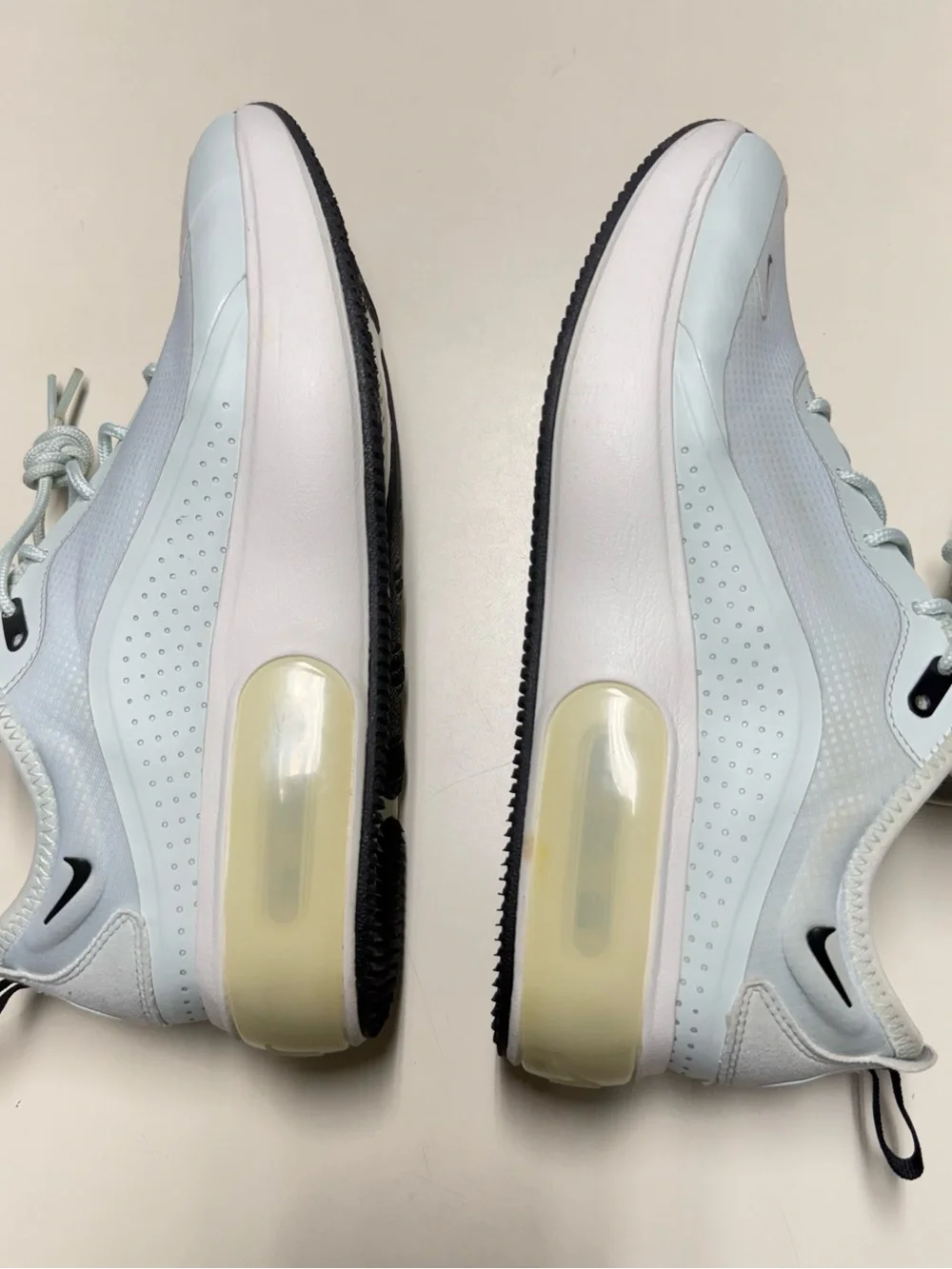 Nike Air Max Dia Summit Women's Shoes Sneakers Athletic White Metallic Luster